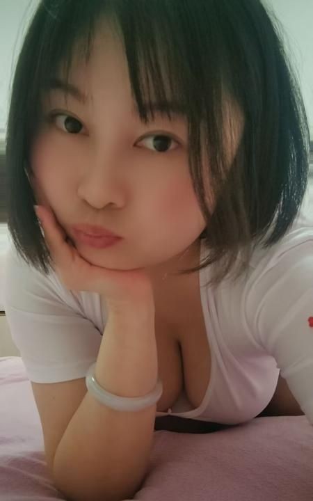 钟楼大奶燕子老师