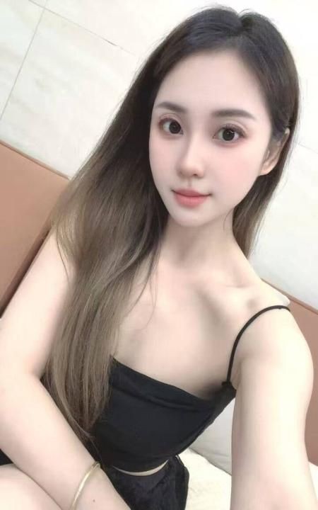 太仓风骚翘臀妹子