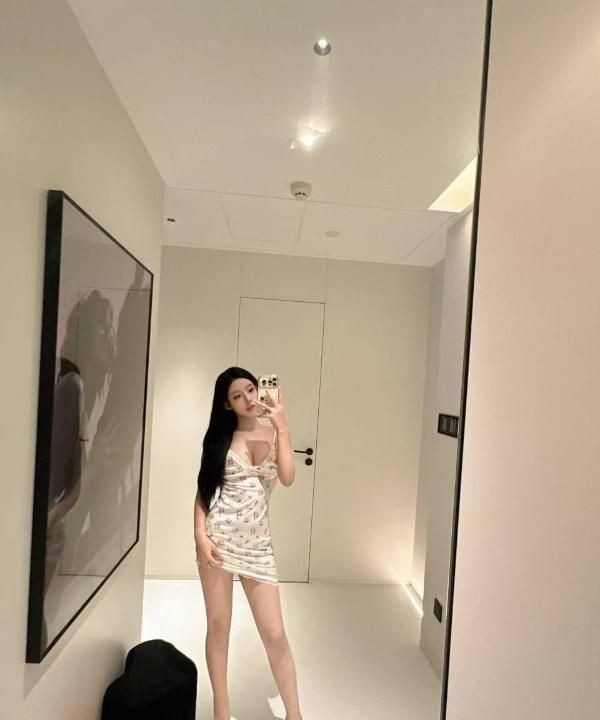 完美小蛮腰s身材尤妮