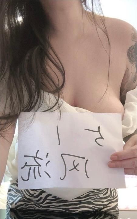 大胸温柔型女孩