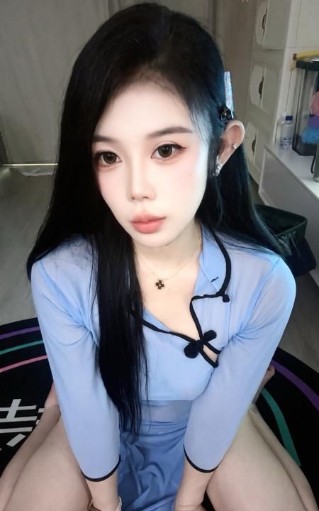 肤白粉嫩多水妹子