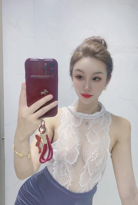 妩媚性感芙冷冷