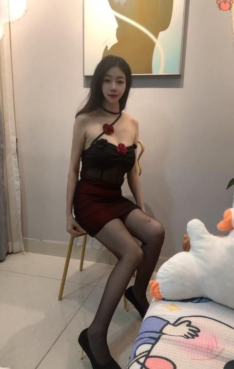 激情包臀御姐