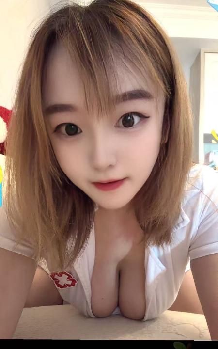 E奶大波梦梦