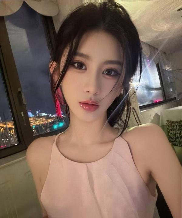 完美体验足交御姐CC