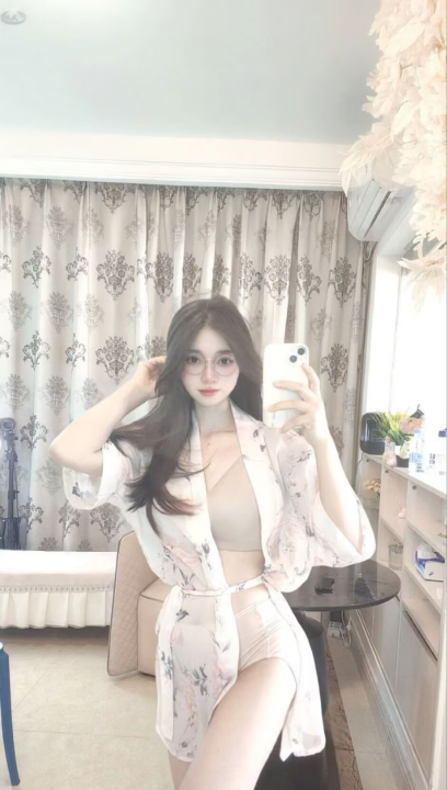 苗条甜妹琴儿