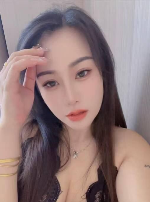 丰满身材妹子服务好
