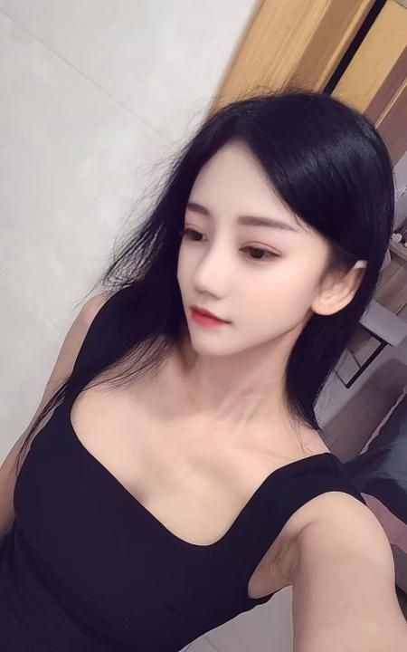 舌吻性感苗条老师
