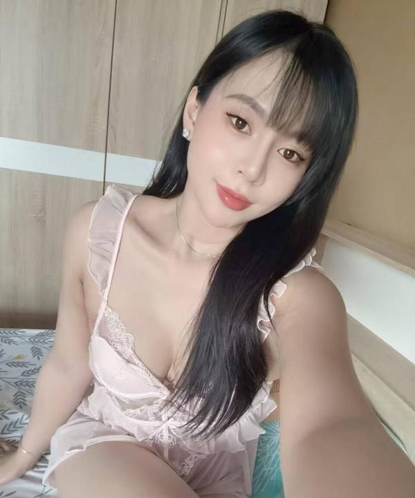 风骚大屁股嫩逼会喷水