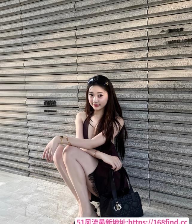 秦淮中项妹妹