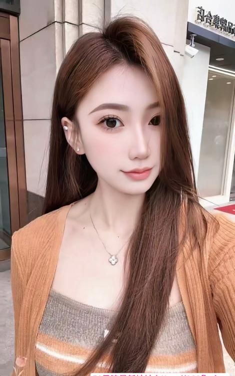 刚下海19岁高颜嫩妹