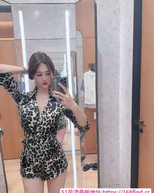 肥臀欲女很风骚