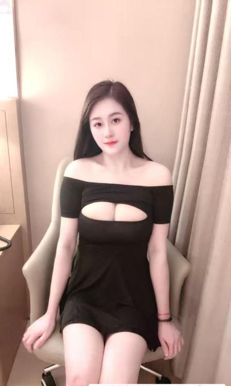 上城服务系小骚货