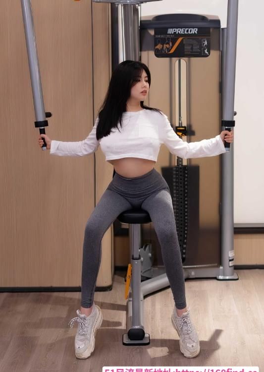 海安大胸美女婷婷