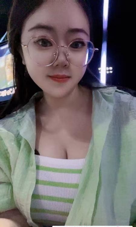 光谷天然巨乳琦琦