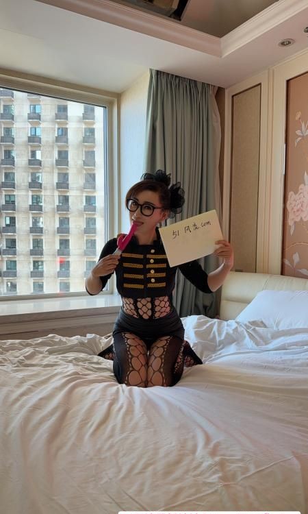 蝴蝶紧致骚安妮
