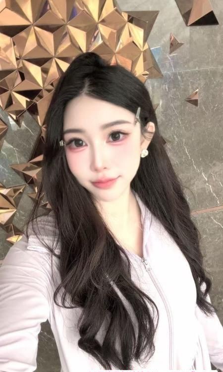 性感丰满大胸黎老师