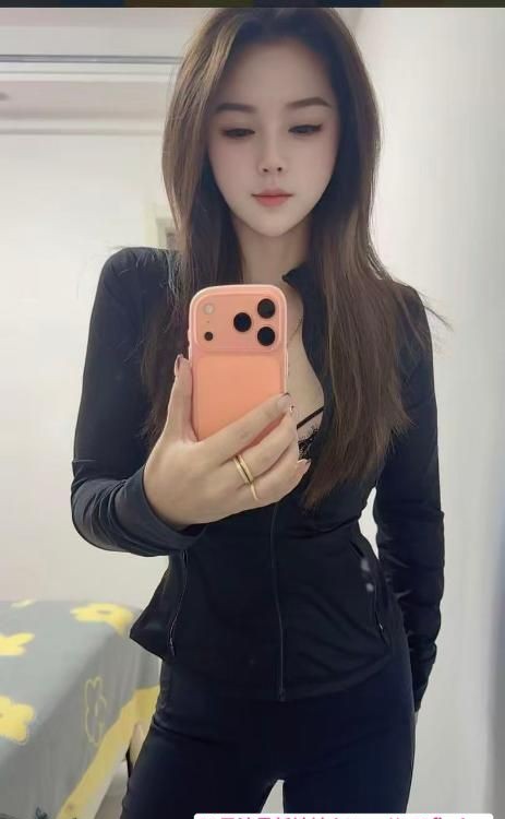 高颜值大奶骚妇
