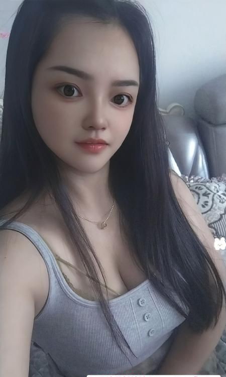 上城圆润巨乳少妇静静