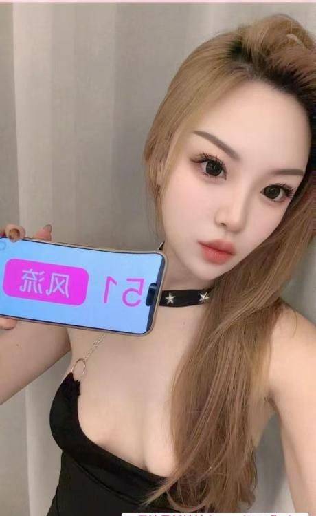 前凸后翘美女淼淼
