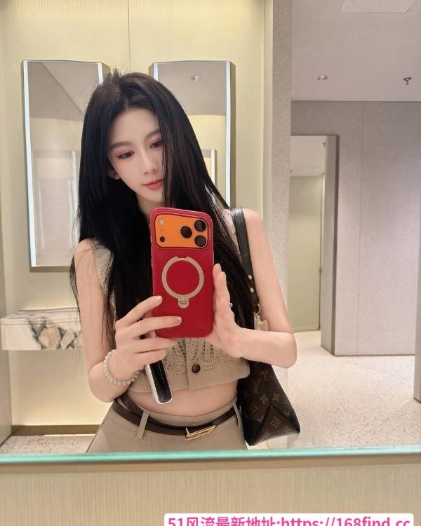 三点粉嫩颜值瑜伽老师