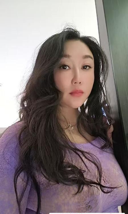 潮喷毒龙丰满骚货