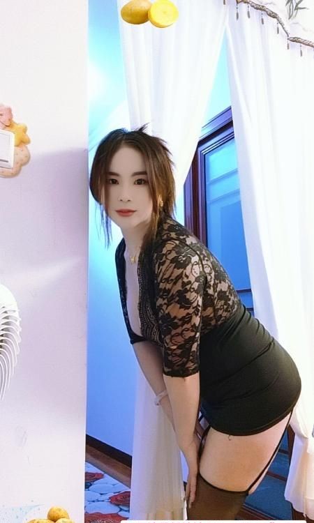 龙首原有个骚姐姐