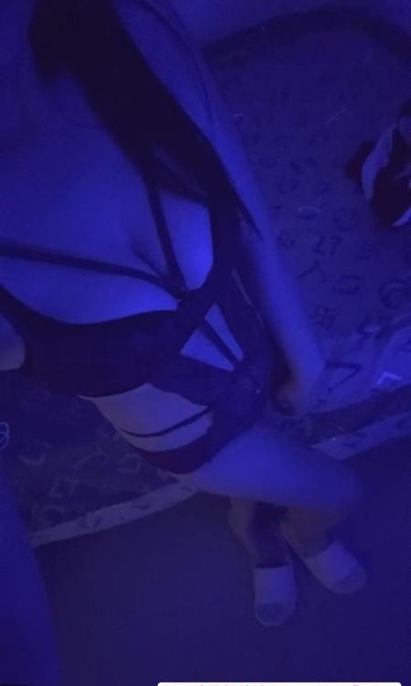 罗湖性感大胸妮宝