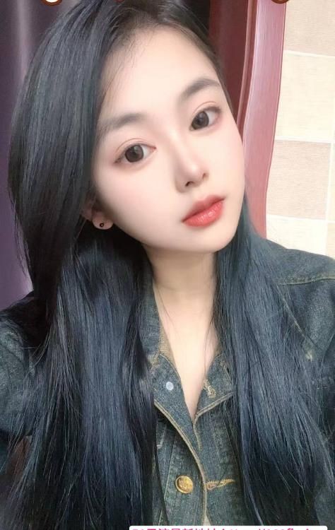 刚下海性感小姐姐