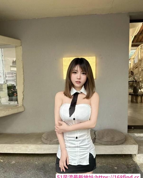 甜美大熊小巧妹子