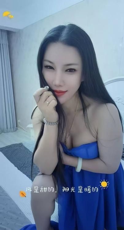 妩媚风骚大奶少妇