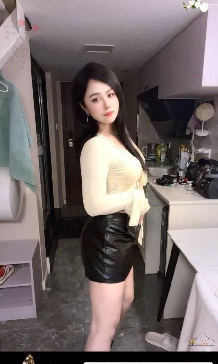 回锅桂城肥臀丰乳少妇