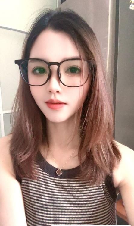 江北风骚眼镜御姐