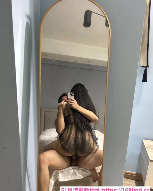 花臀反差女友兔兔