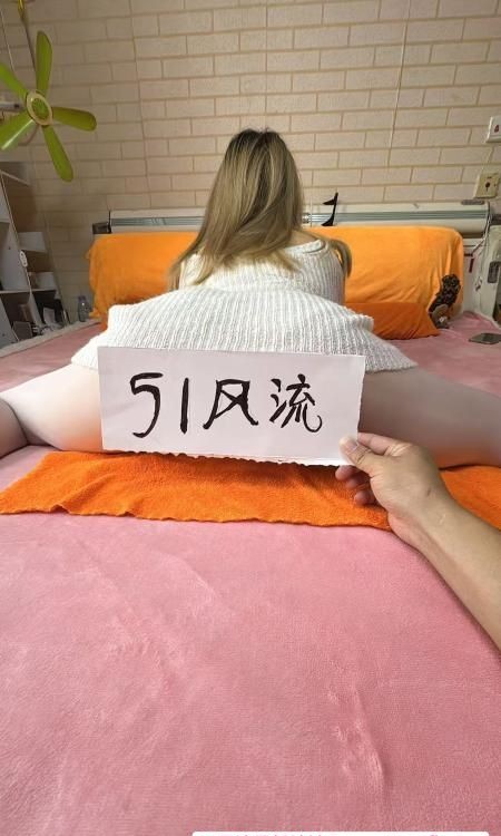 混血初初瑜伽一字马