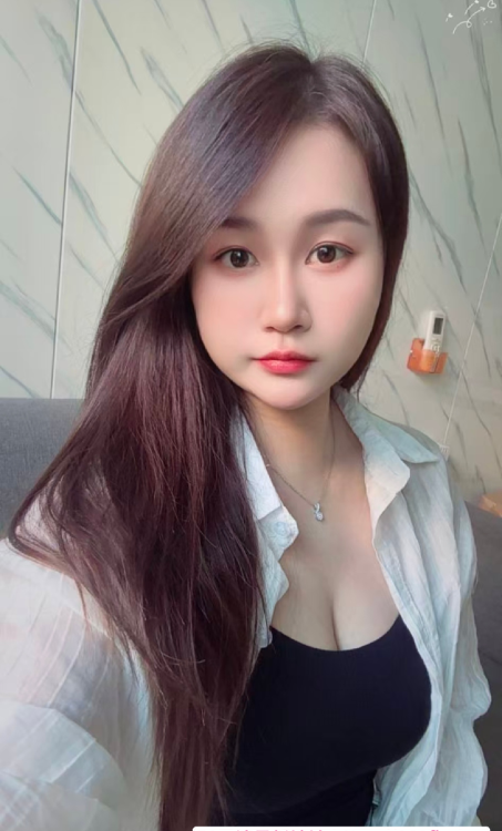 二刷丰满巨乳少妇小曼