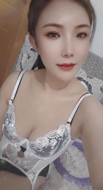 韵味人妻苗苗
