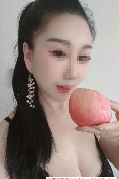 倒立一字马骚娘们