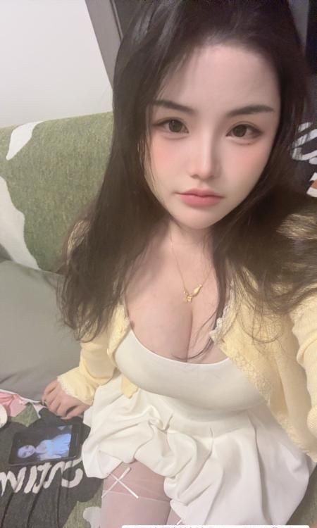 上城大奶翘臀