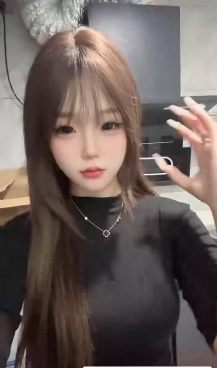 性感巨乳小骚货